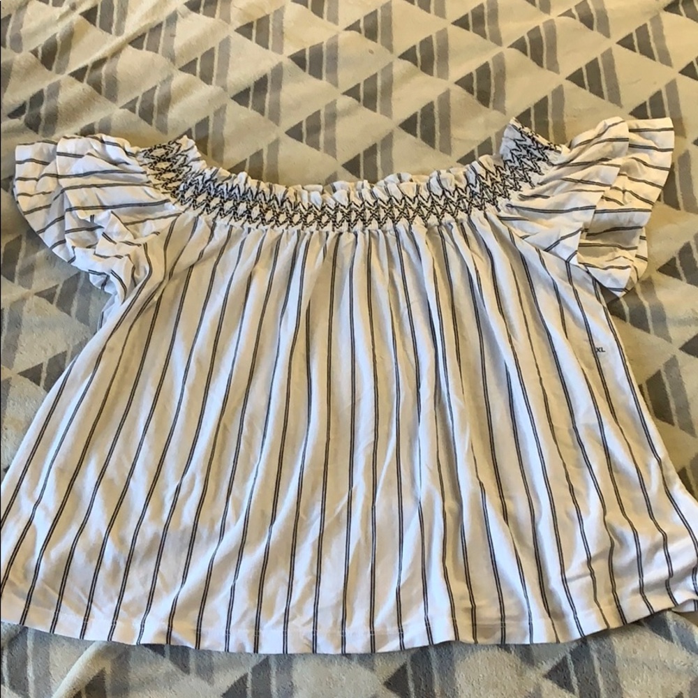 Striped cropped shirt